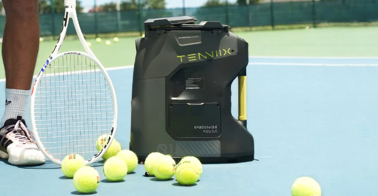 Tenniix Ultra: The Future of Mobile AI Tennis Robots